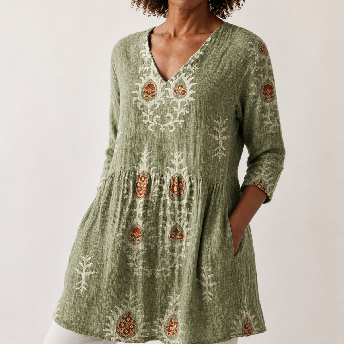 Elise | Long Blouse with V-Neck, Green — neckline and pocket detail