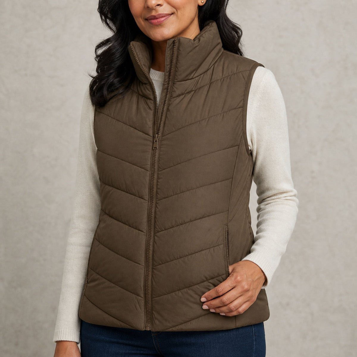 The Rowan | Quilted Gilet, Vintage Brown — zip pocket detail