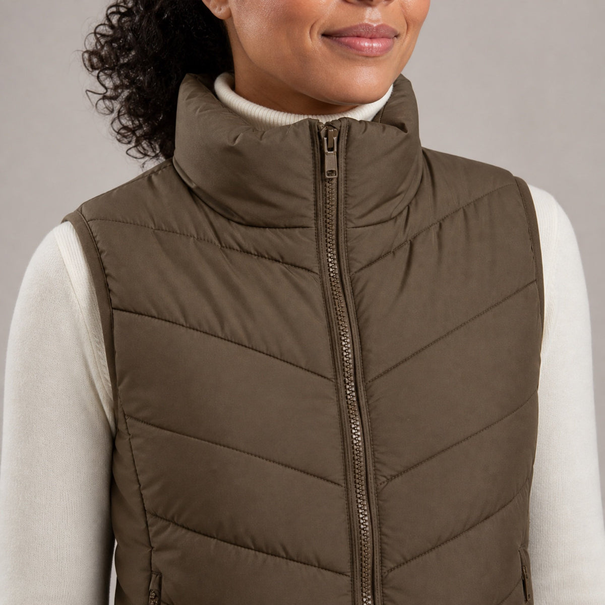 The Rowan | Quilted Gilet, Vintage Brown — collar front zip detail